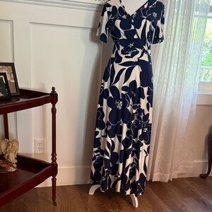 Chic Floral Navy and White Midi Dress